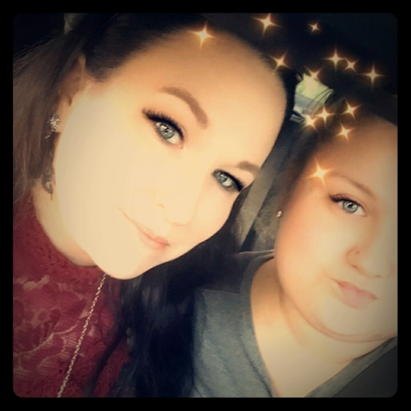 Meet your Posher, Amanda - Picture 1 of 1